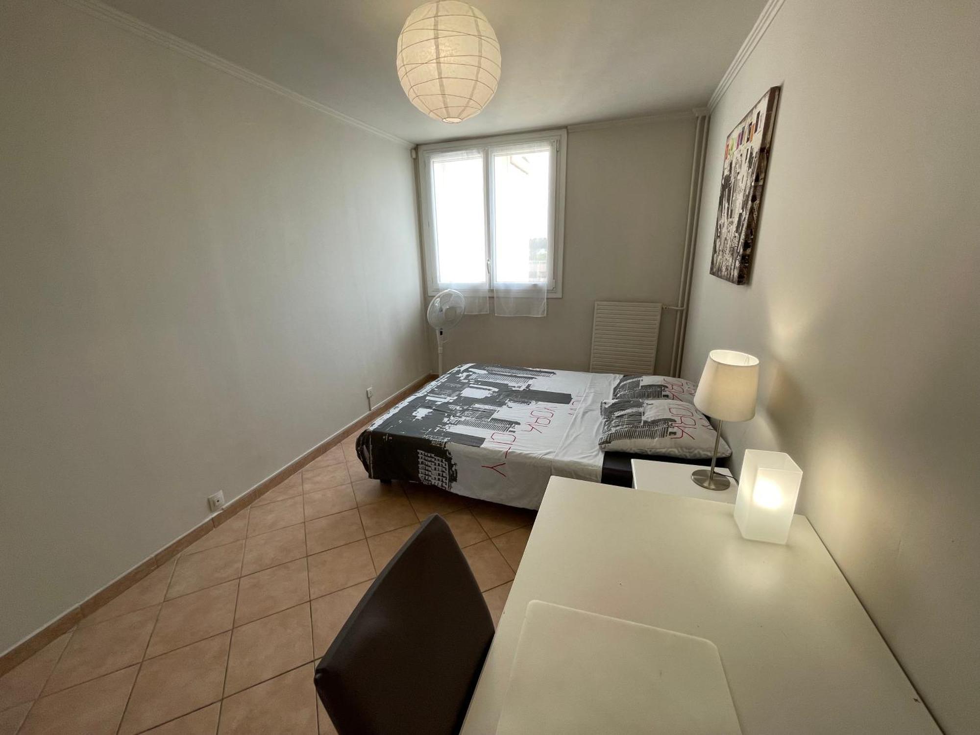 Chambre Privee En Colocation Dans Un Appartement Vaulx En Velin Centre Exterior foto