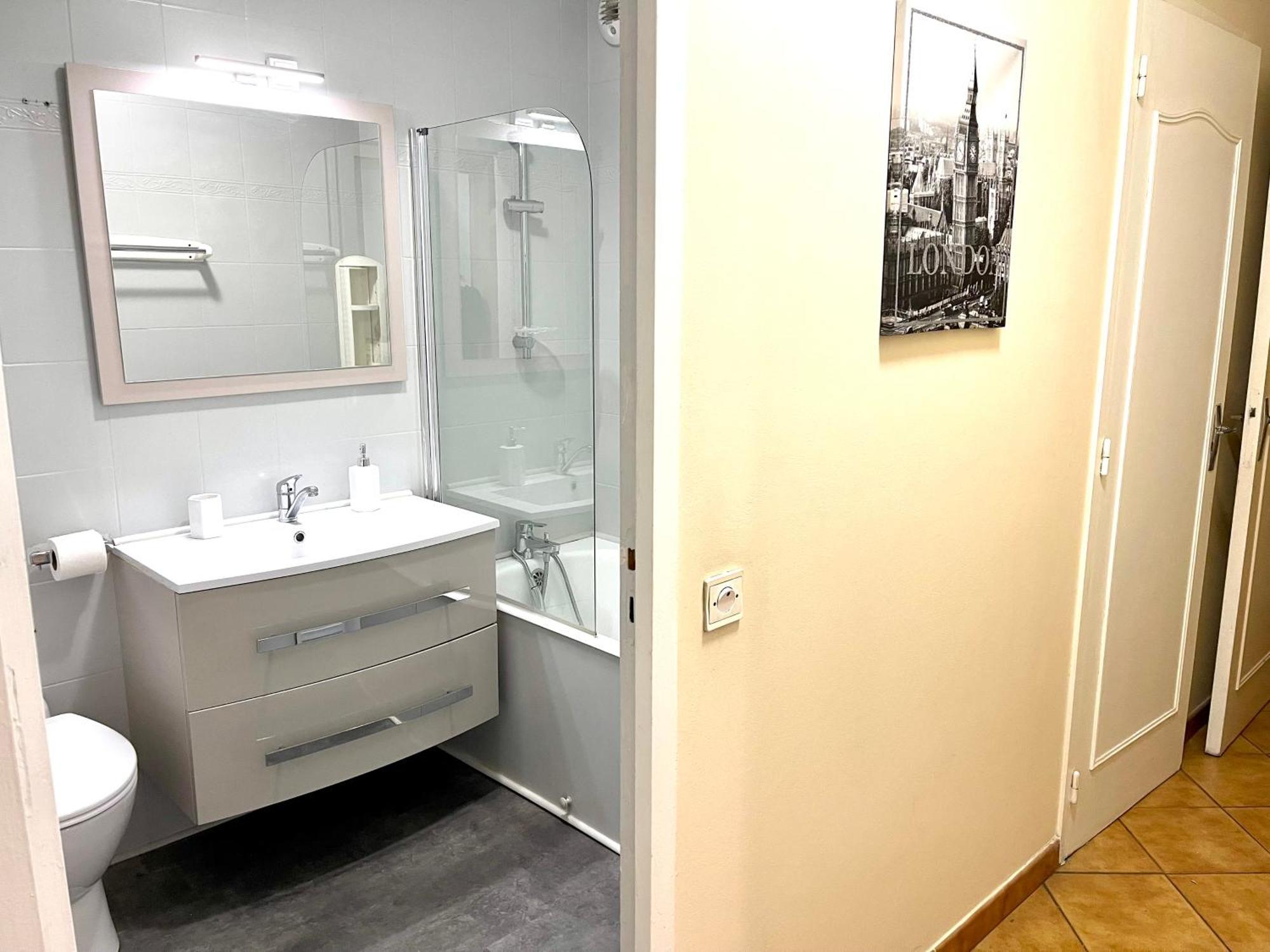 Chambre Privee En Colocation Dans Un Appartement Vaulx En Velin Centre Exterior foto